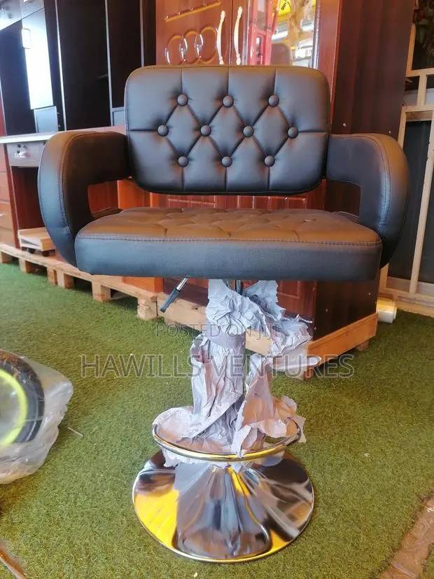 Executive Leather High Stool · Photo 1