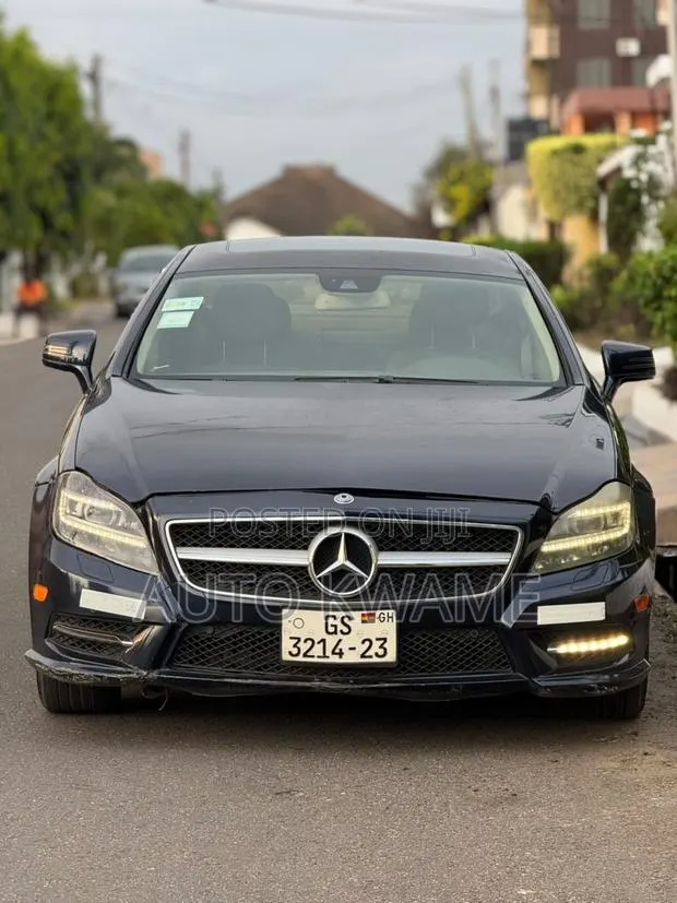 Mercedes-Benz CLS 550 Coupe 2013 Blue · Photo 1