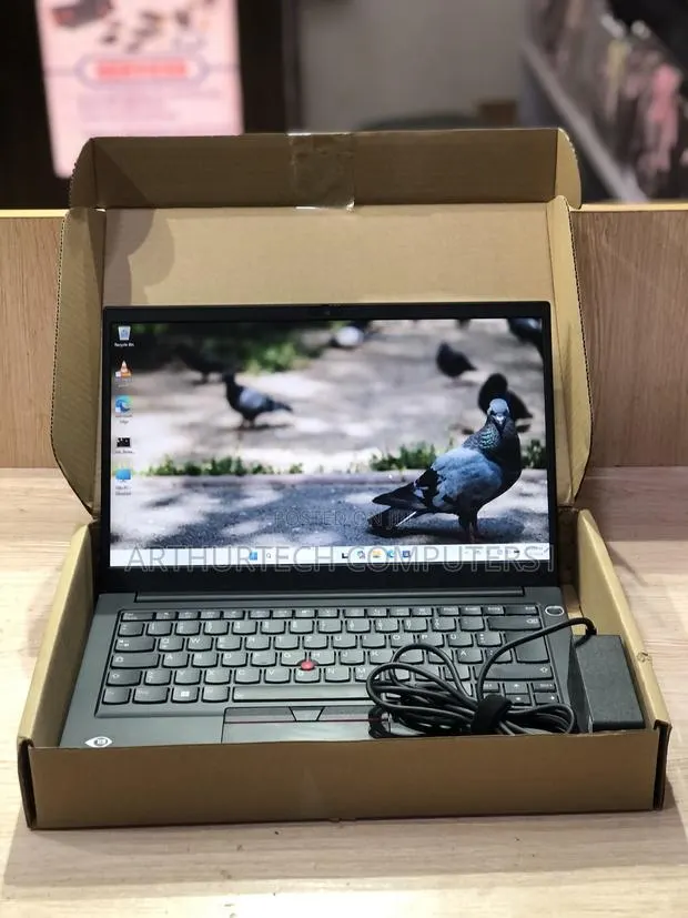 Laptop Lenovo ThinkPad E14 Gen 4 16GB Intel Core i7 SSD 512GB · Photo 1