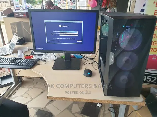 New Desktop Computer MSI Model 32GB Intel Core I7 SSD 512GB · Photo 1
