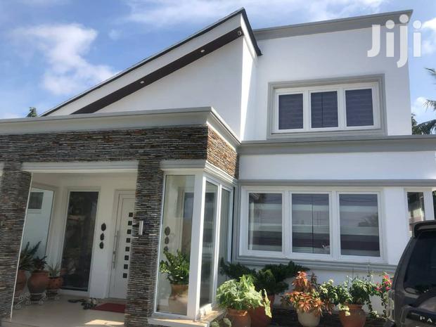 4bdrm Duplex in Tema Metropolitan for sale · Photo 1