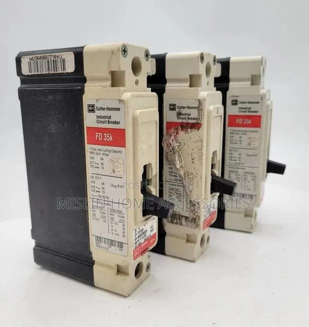Cutler Hammer / Eaton Ehd1045 Circuit Breaker(Used) · Photo 4