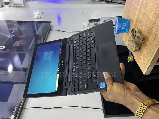 Laptop Acer TravelMate Spin B1 4GB Intel Celeron SSD 72GB · Photo 1