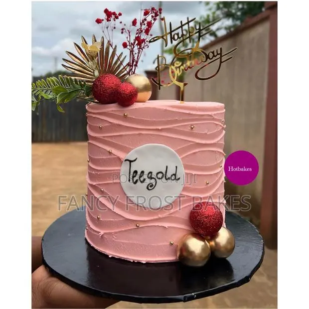 One in Town Beautiful Birthday Cakes · Photo 1