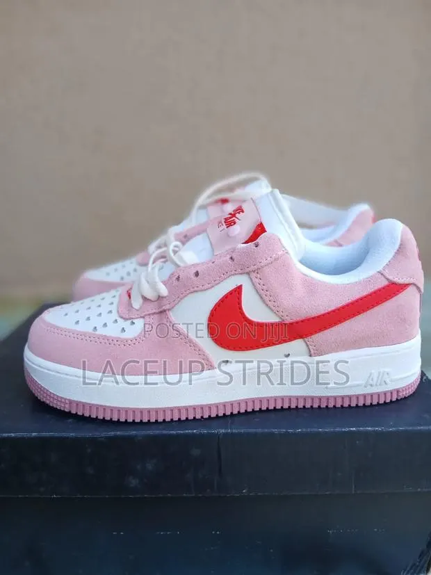 Airforce 1 White and Pink · Photo 1