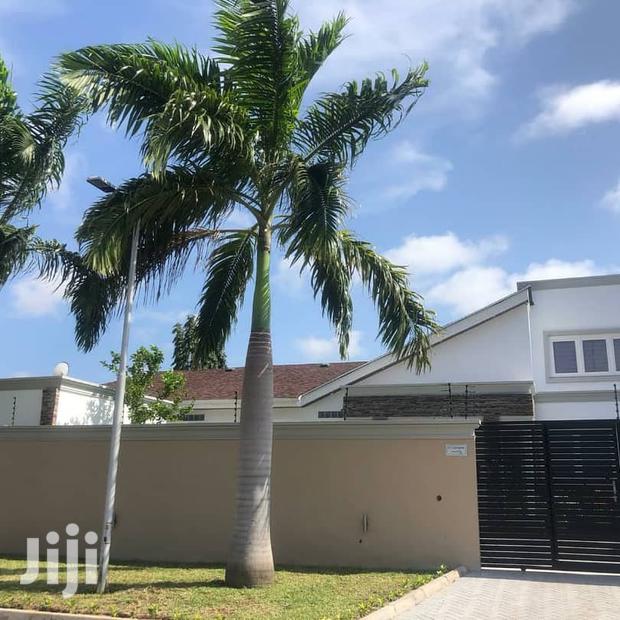 4bdrm Duplex in Tema Metropolitan for sale · Photo 8
