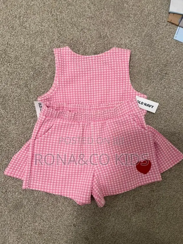 Old Navy Toddler 2 Piece Set · Photo 1