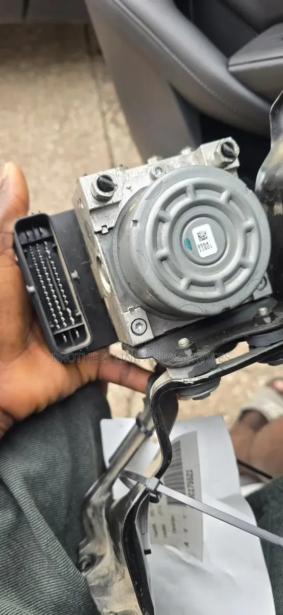 Honda Parts · Photo 1