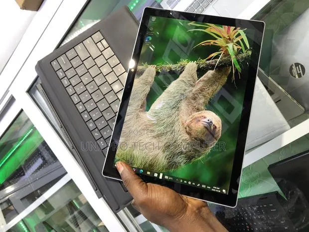 Laptop Microsoft Surface Pro 5 8GB Intel Core i5 SSD 256GB · Photo 1