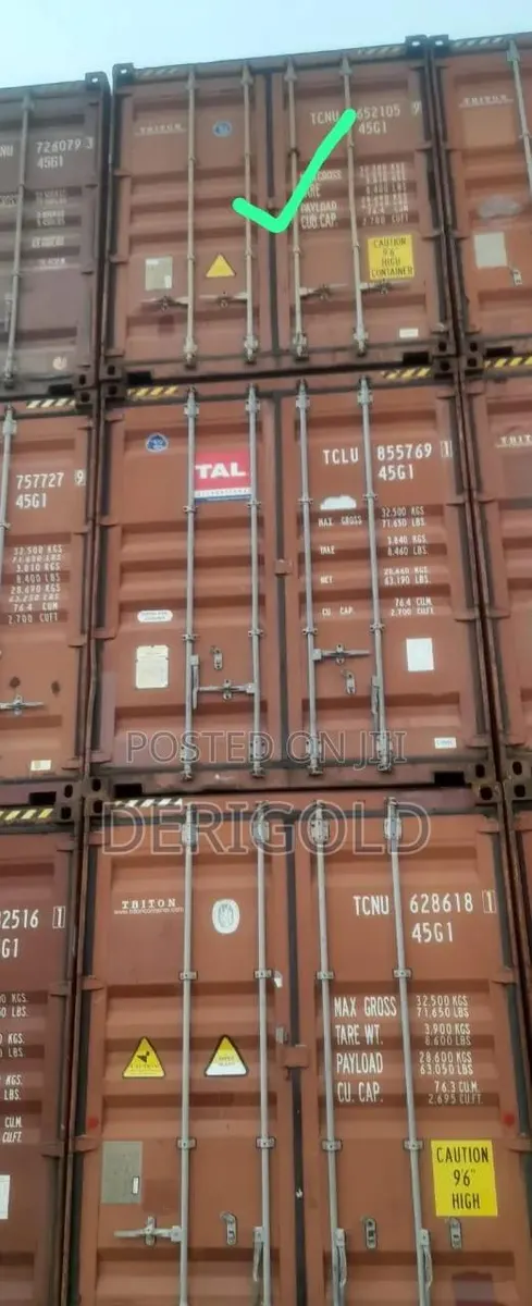 40 Foot High Cube Containers · Photo 4
