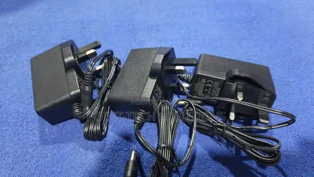 DSTV 12v Adapter · Photo 1