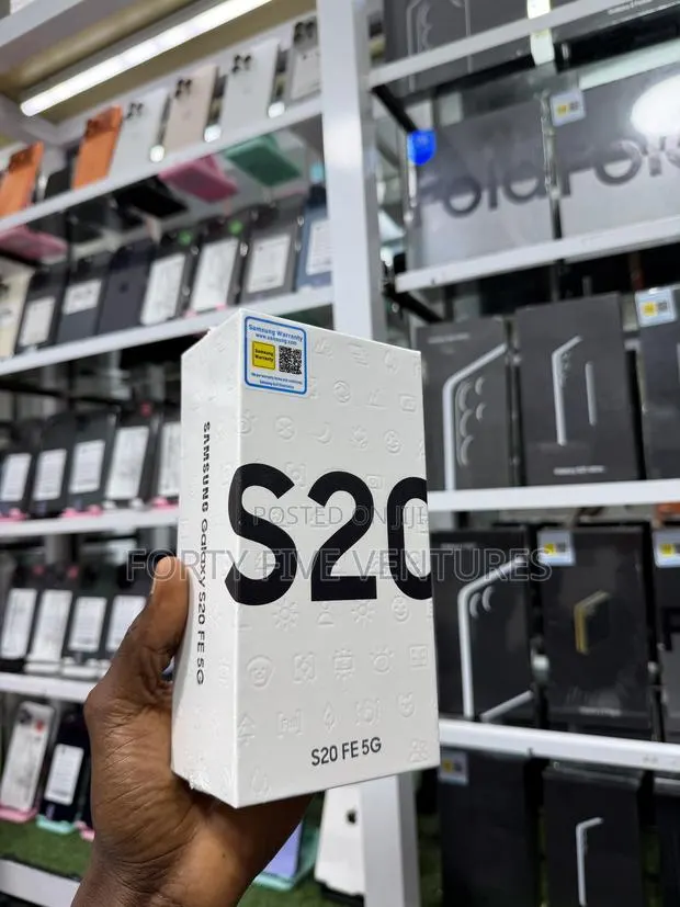 New Samsung Galaxy S20 FE 5G 128 GB Blue · Photo 1