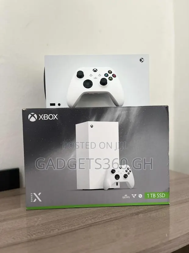 Microsoft Xbox Series X 1TB Digital (Robot White) · Photo 1