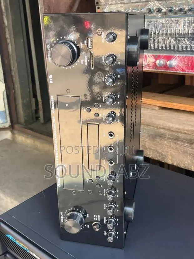 Sunbuck Av-999usb/Bt Karaoke Audio Amplifie · Photo 1