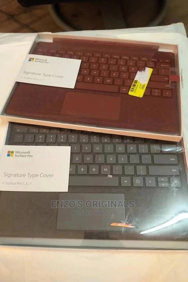 Microsoft Surface Pro 7 Alcantara Signature Keyboard · Photo 1