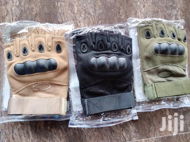 Oakley Factory Pilot Gloves/Gym Gloves/Riding Gloves · Photo 1