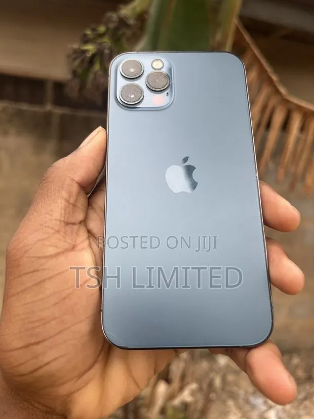 Apple iPhone 12 Pro 128 GB Blue · Photo 1