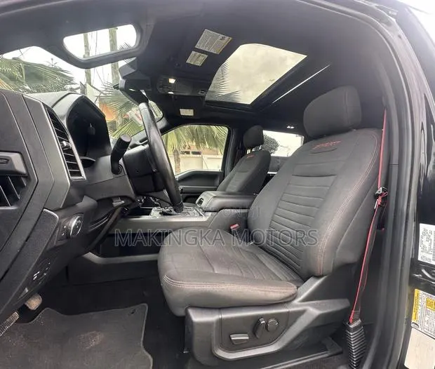 Ford F-150 XLT 4x2 SuperCrew Cab Styleside 5.5 ft. box 145 in. WB 2019 · Photo 7