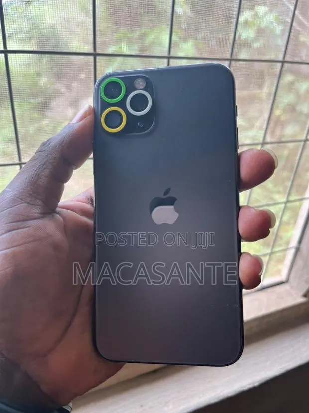 Apple iPhone 11 Pro 256 GB Gray · Photo 1
