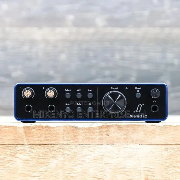 Focusrite Scarlett 2i2 Audio Interface Anniversary Edition · Photo 1