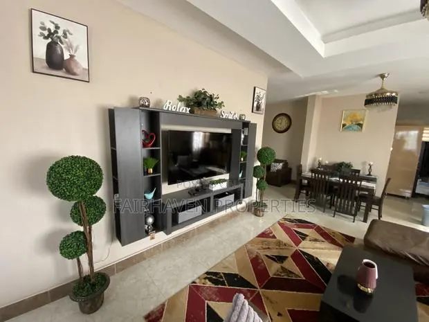 Fully Furnished 3 Bedrooms Apartments (Short or Long Stays) · Photo 1