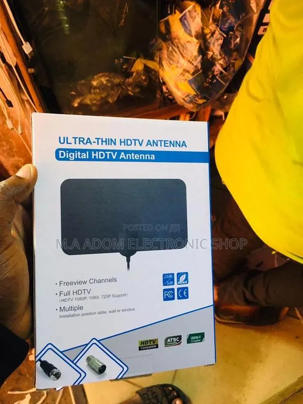 Indoor Antenna With Powerful Booster · Photo 1