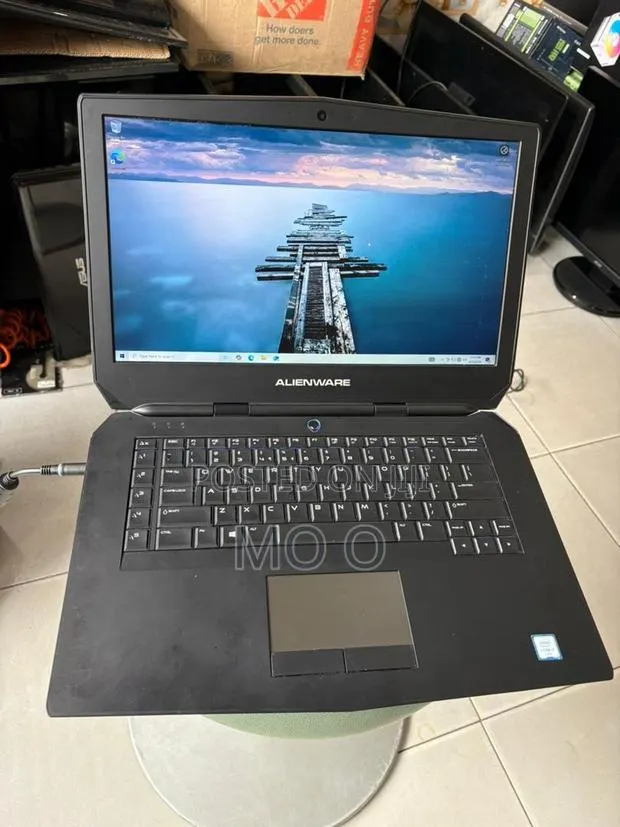 Laptop Alienware 15 R2 16GB Intel Core i7 HDD+SSD 128GB · Photo 1