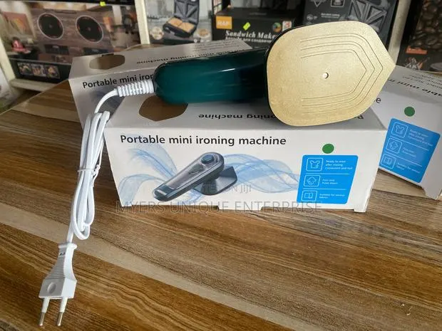 Portable Mini Steam Iron(No Ironing Board) · Photo 1
