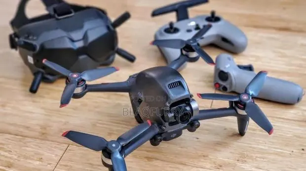 Dji FPV Combo + Fly More Kit + Full Accessories (Neatly Used) · Photo 1