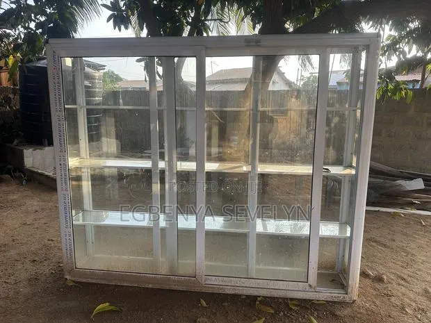 Show Case Glass · Photo 1
