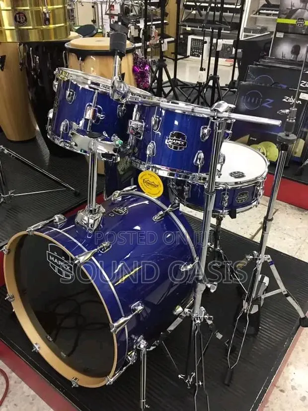 Mapex Venus 5-Piece Rock Complete Drum Set · Photo 1