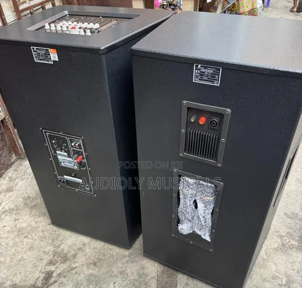 Active Short Range Speaker With Two Microphones and Cables (Pro Nak) · Photo 1