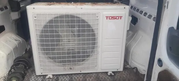 Neatly Used a/C Outdoor Unit · Photo 1