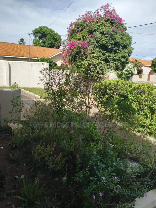 3bdrm House in East Airport, Accra Metropolitan for rent · Photo 1