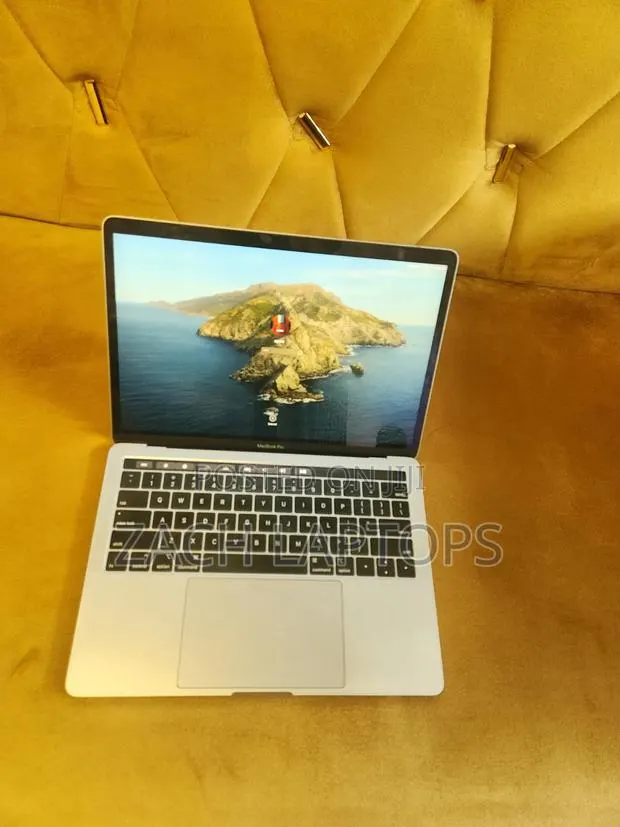 Laptop Apple MacBook Pro 2019 16GB Intel Core i5 SSD 128GB · Photo 1