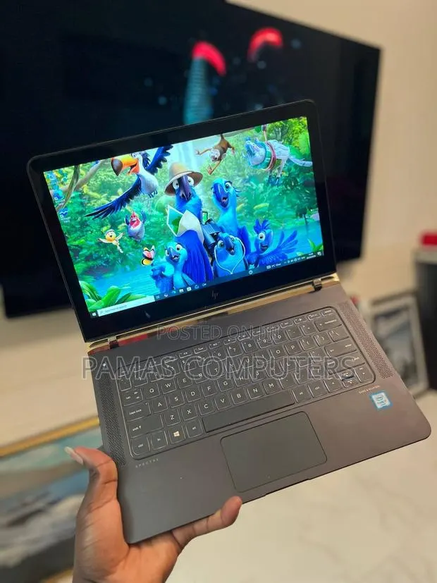 Laptop HP Spectre 8GB Intel Core i7 SSD 1T · Photo 1