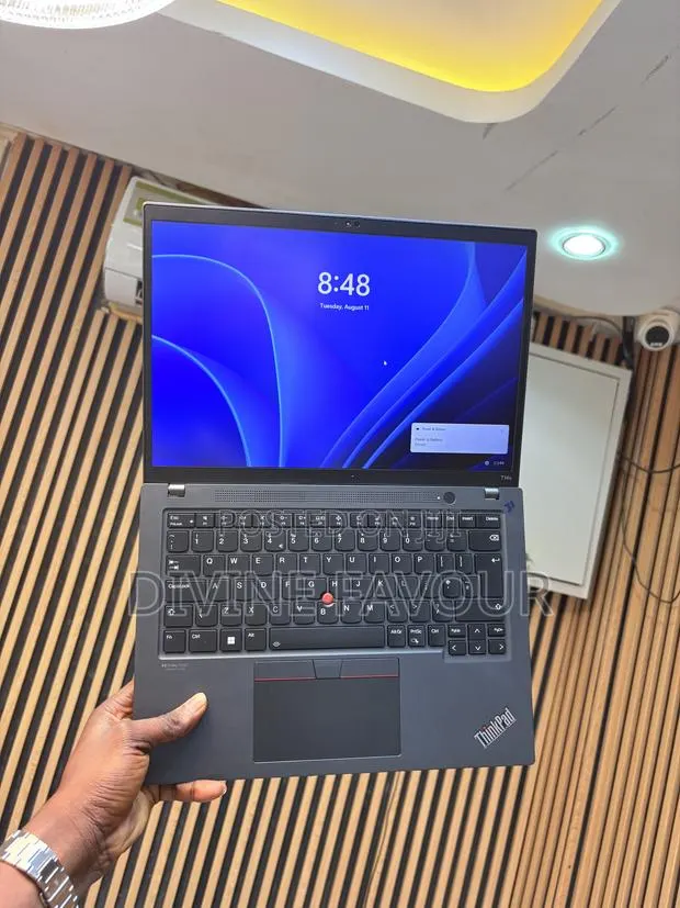 Laptop Lenovo ThinkPad T14s G4 16GB Intel Core i5 SSD 512GB ยท Photo 1
