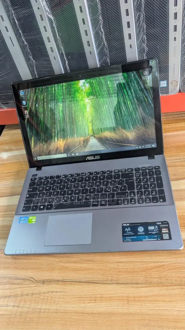 Laptop Asus X550CC 8GB Intel Core i7 HDD 500GB · Photo 1