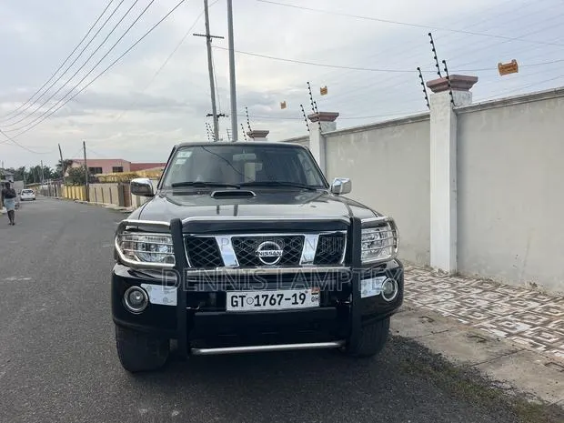 Nissan Patrol 2016 Black · Photo 1