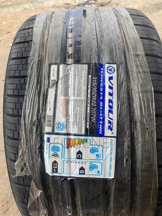315/30r22 R21( Benz, McLaren, Etc) · Photo 1