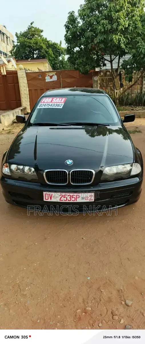 BMW 5 Series 528i 2000 Black · Photo 1