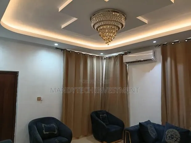 8bdrm Villa in Lake Side Estate for sale · Photo 4