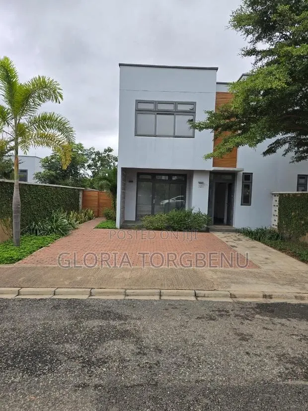 4bdrm House in Oyarifa for sale · Photo 1