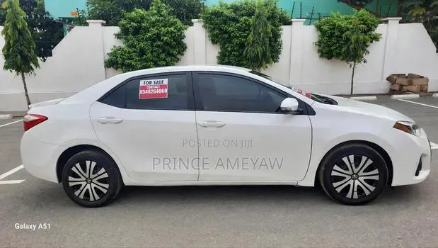 Toyota Corolla 2015 White