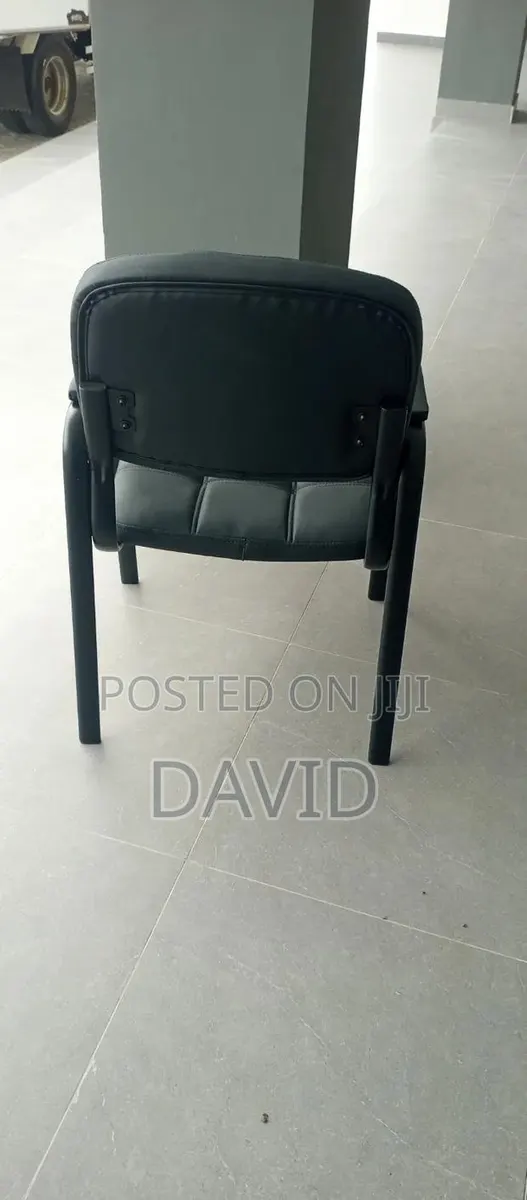 Black Leather Visitor/Waiting Room Office Chair. With Metal Frame · Photo 1