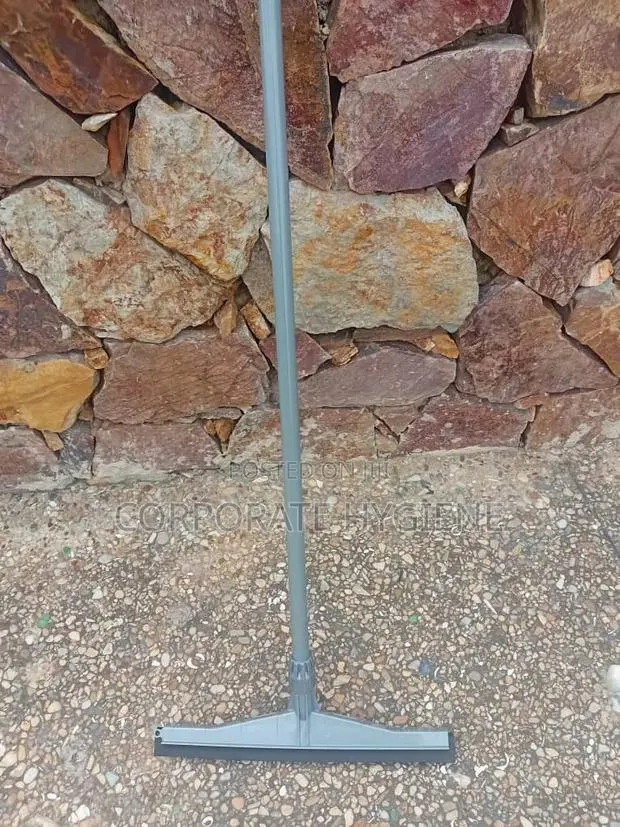 Floor Squeegee · Photo 1