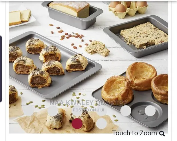 4pcs Set Nonstick Baking Trays and Pans · Photo 1