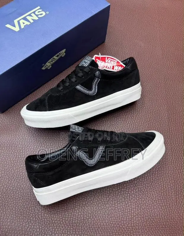 Original Vans Vault Epoch LX Black N White · Photo 1