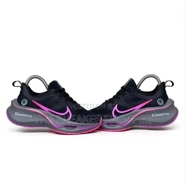 ZoomX Black Pink · Photo 1