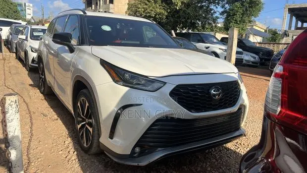 Toyota Highlander XSE 2021 White · Photo 1